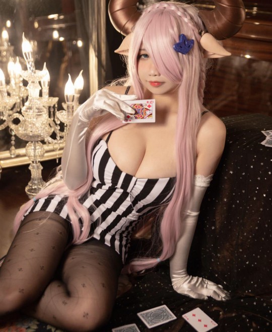 ��������ļ̠�����Ƭ����