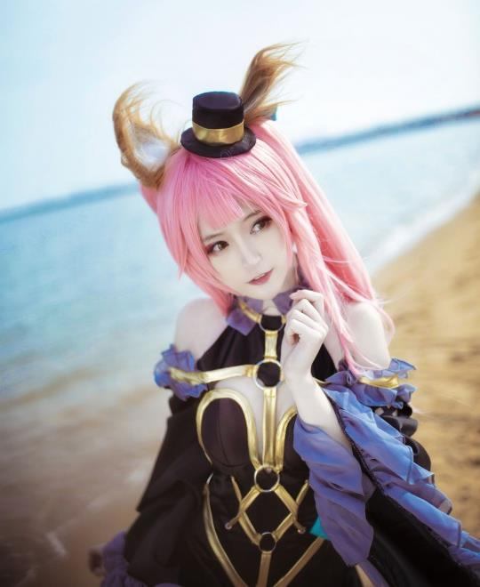 ��ɫ��Ӱ����